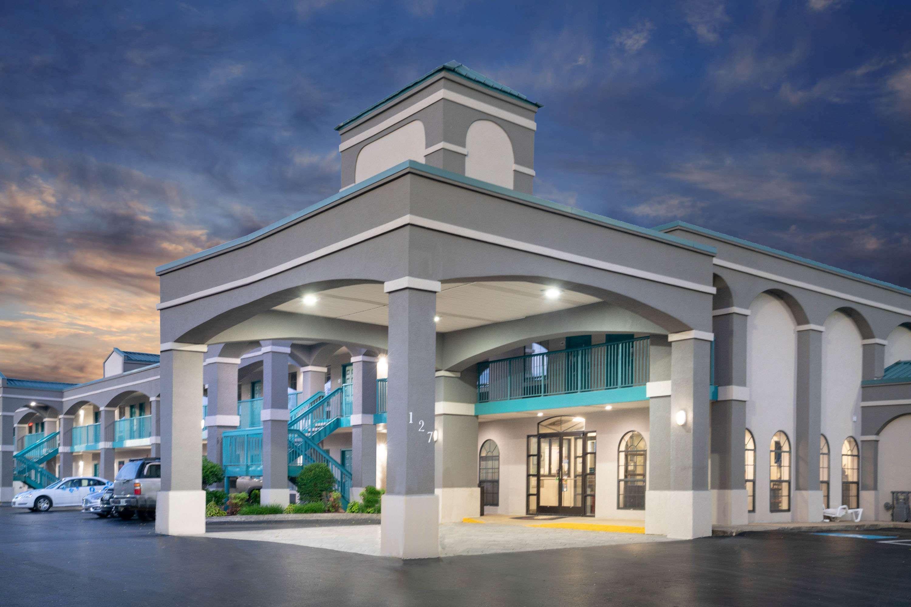 Super 8 By Wyndham Murfreesboro Dış mekan fotoğraf