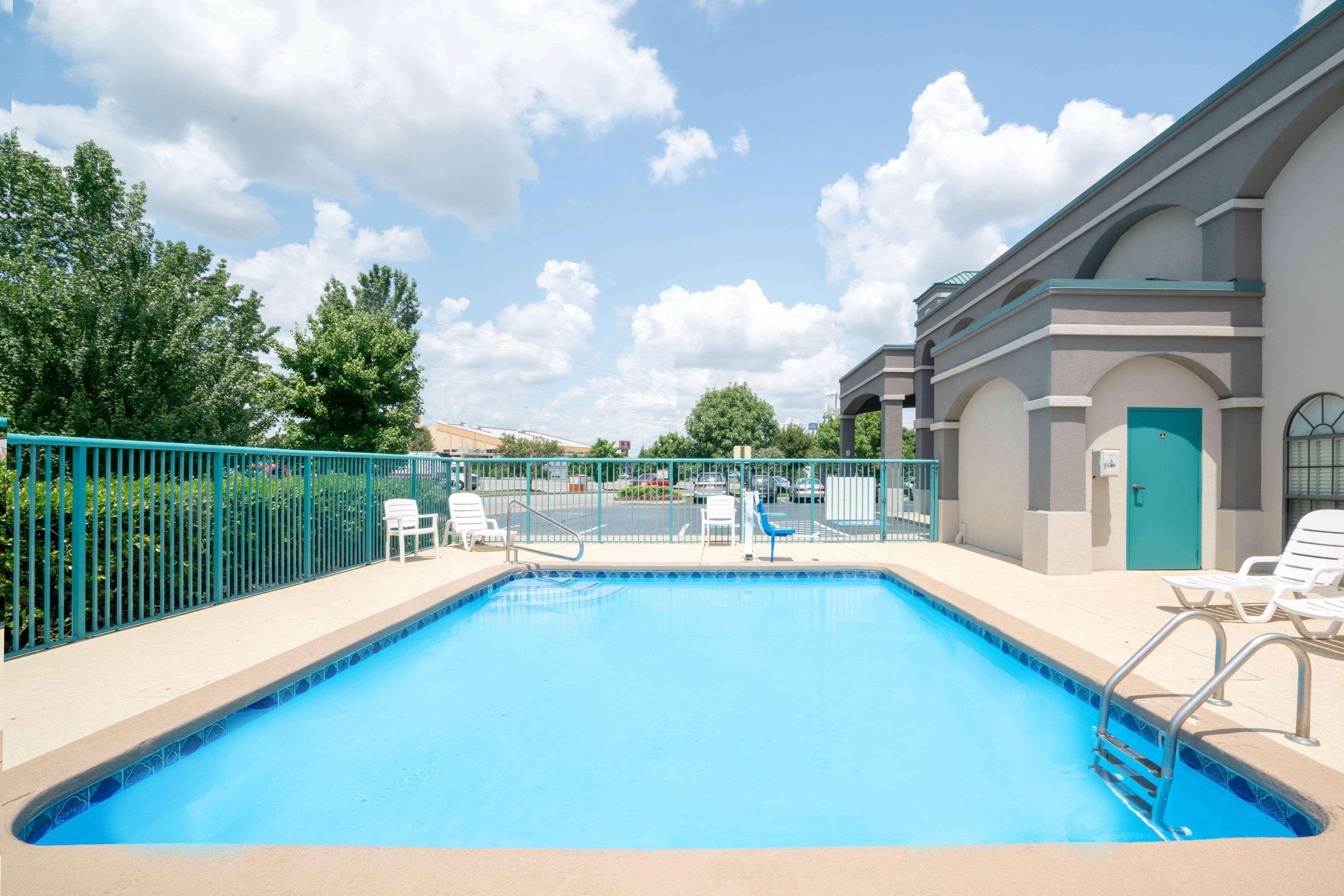 Super 8 By Wyndham Murfreesboro Dış mekan fotoğraf